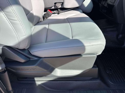 New 2026 Ford F250 XL w/ XL Chrome Package image 15