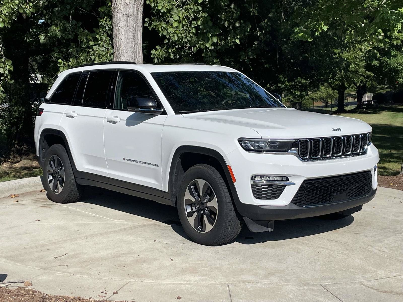 Used 2024 Jeep Grand Cherokee Limited 4xe AWD/4WD image 38