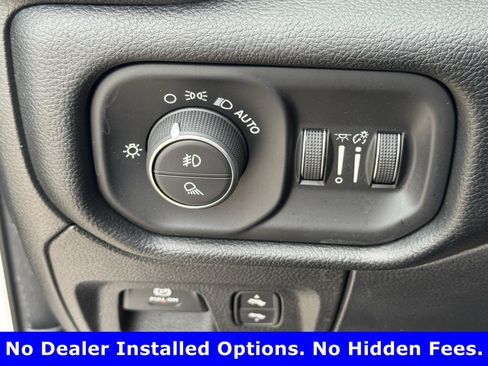 Used 2021 RAM 1500 Laramie AWD/4WD image 21