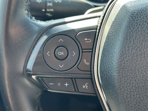 Used 2018 Toyota Camry SE image 30