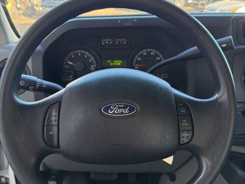 Used 2019 Ford E-350 and Econoline 350 Super Duty image 21