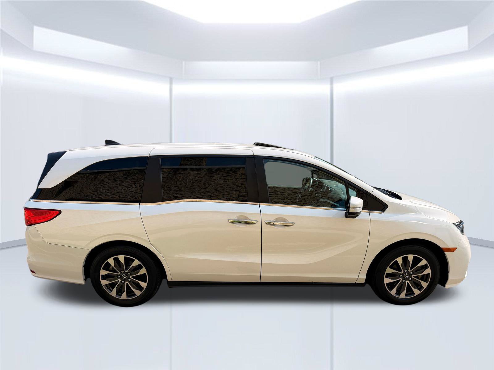 Used 2023 Honda Odyssey EX-L image 4