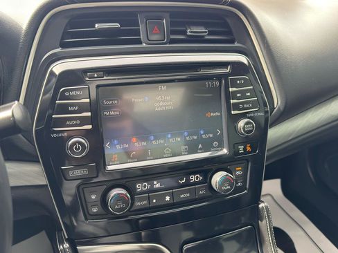 Used 2018 Nissan Maxima 3.5 SL image 22