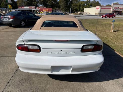 Used 2000 Chevrolet Camaro LT w/ Performance Handling Pkg image 3