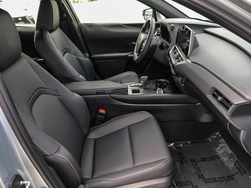 Used 2025 Lexus UX 300h FWD w/ Accessory Package (Z2) image 17