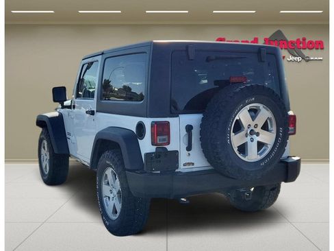 Used 2014 Jeep Wrangler Sport AWD/4WD image 4