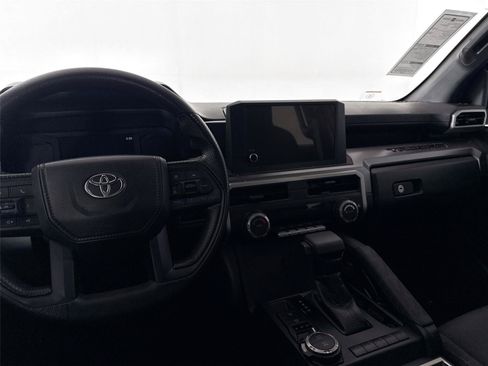 Certified 2024 Toyota Tacoma SR5 AWD/4WD image 29