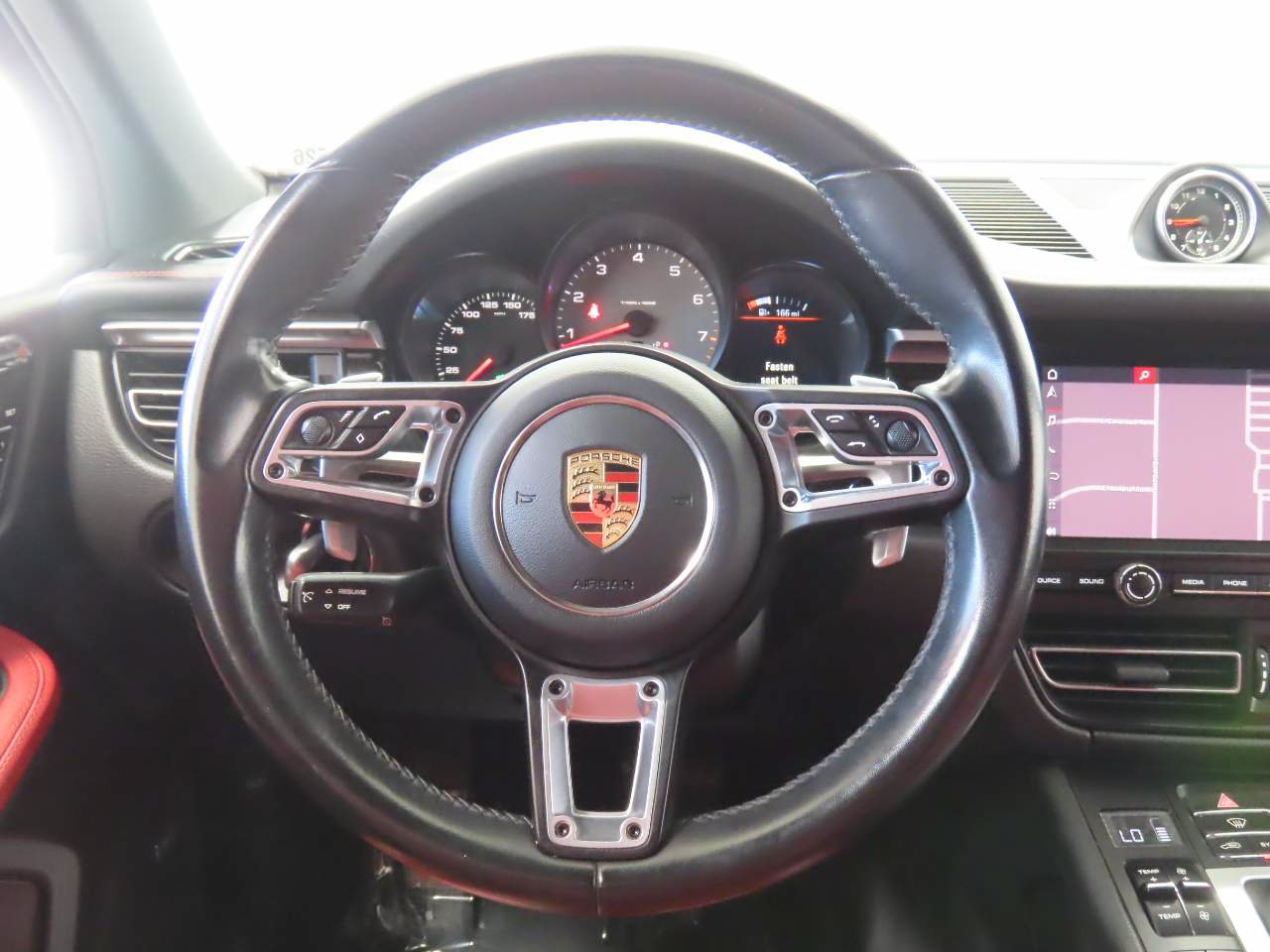 Used 2021 Porsche Macan S AWD/4WD image 9