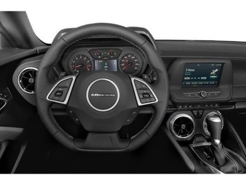 Used 2018 Chevrolet Camaro LT RWD image 5