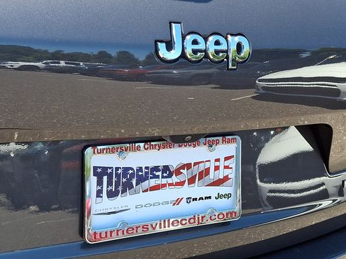 Used 2023 Jeep Grand Cherokee L Limited w/ MOPAR Finishing Package AWD/4WD image 16