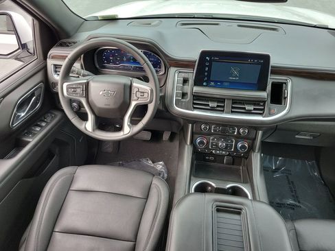 Used 2023 Chevrolet Suburban Z71 image 12
