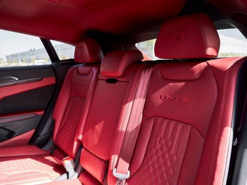 Used 2024 Lamborghini Urus S AWD/4WD image 46