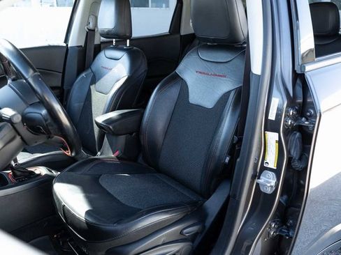 Used 2020 Jeep Compass Trailhawk image 13