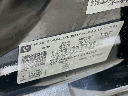 Used 2020 Chevrolet Silverado 1500 Custom w/ Custom Value Package RWD image 32