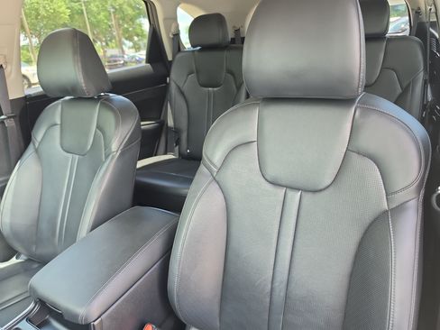 Certified 2025 Kia Sorento EX FWD image 23