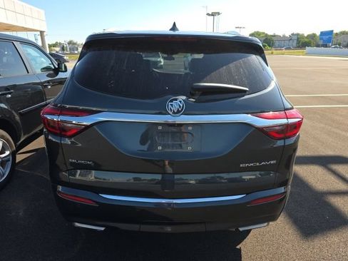 Used 2018 Buick Enclave Avenir w/ Avenir Technology Package FWD image 3