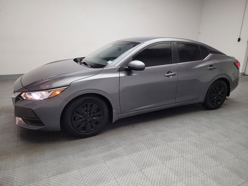 Used 2022 Nissan Sentra S FWD image 2