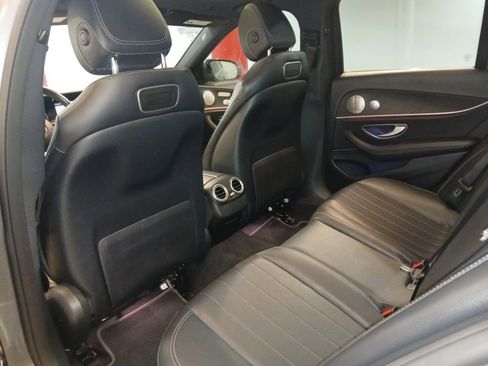 Used 2019 Mercedes-Benz E 300 4MATIC w/ Premium 1 Package image 9