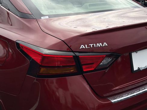 Used 2022 Nissan Altima 2.5 SL FWD image 11