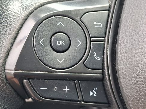 Used 2024 Toyota Corolla Cross L FWD image 21