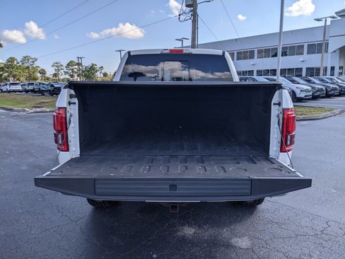 Used 2017 Ford F150 Lariat w/ Equipment Group 502A Luxury image 10