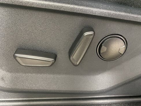 Used 2025 Ford F150 XLT w/ Equipment Group 302A MID image 18