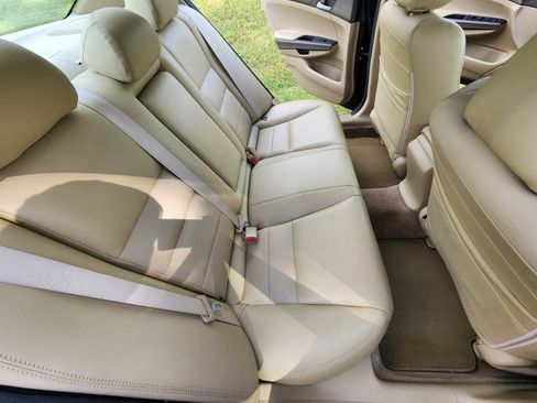 Used 2010 Honda Accord LX image 9