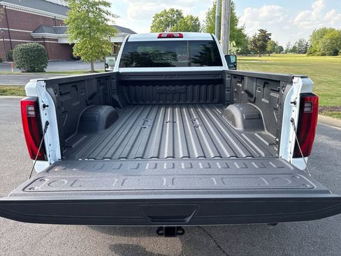 New 2026 GMC Sierra 3500 SLE AWD/4WD image 31
