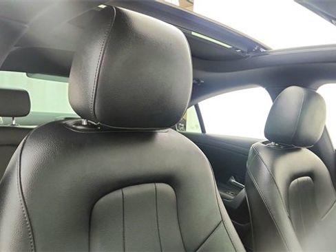 Used 2021 Mercedes-Benz CLA 250 image 23