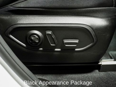 Used 2024 Jeep Grand Cherokee Limited w/ Luxury Tech Group II image 5