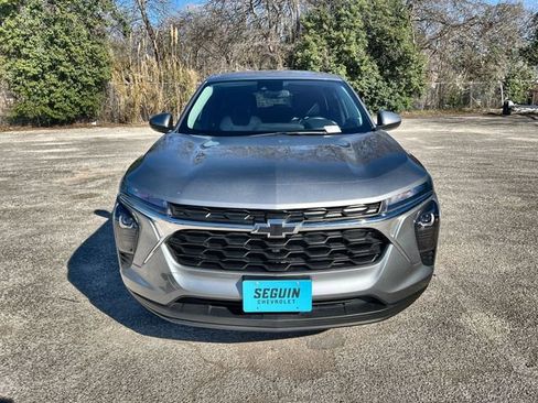 Certified 2025 Chevrolet Trax LS w/ LS Convenience Package image 29