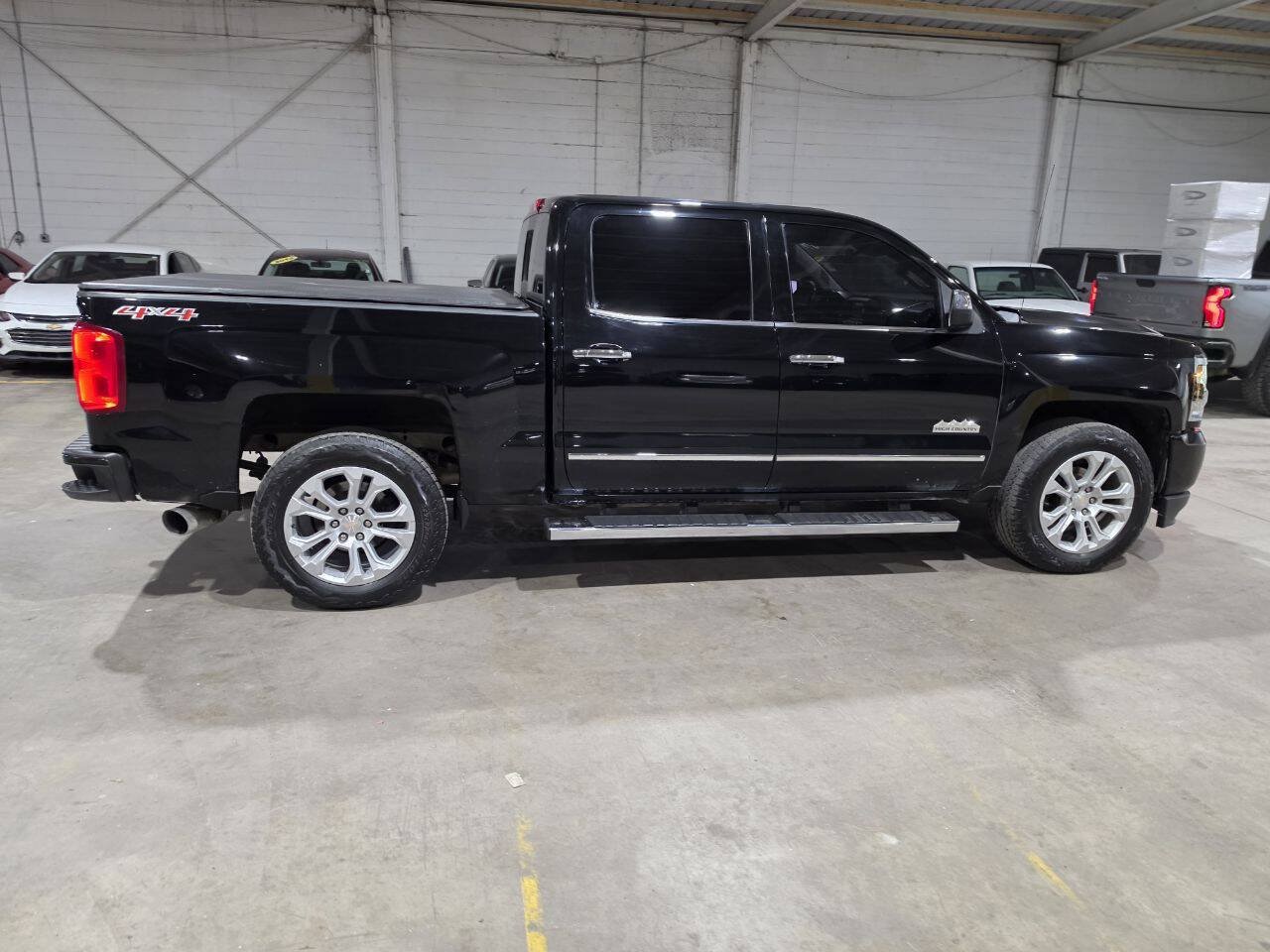 Used 2017 Chevrolet Silverado 1500 High Country AWD/4WD image 18