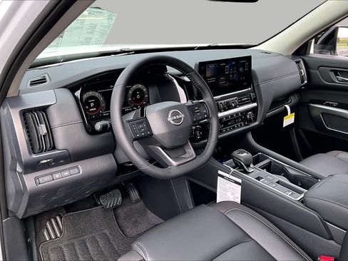 New 2026 Nissan Pathfinder SL FWD image 8