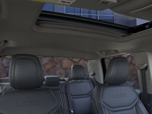 New 2025 Ford Maverick Lobo image 12