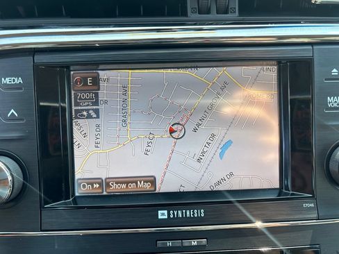 Used 2013 Toyota Avalon Limited FWD image 21