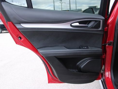 Used 2024 Alfa Romeo Stelvio Ti image 32