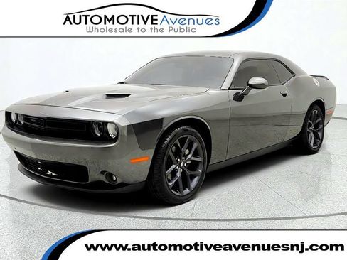 Used 2021 Dodge Challenger SXT w/ Blacktop Package RWD image 1