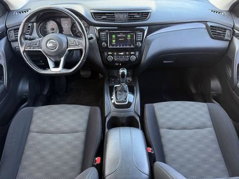 Used 2019 Nissan Rogue Sport SV w/ Technology Package image 9