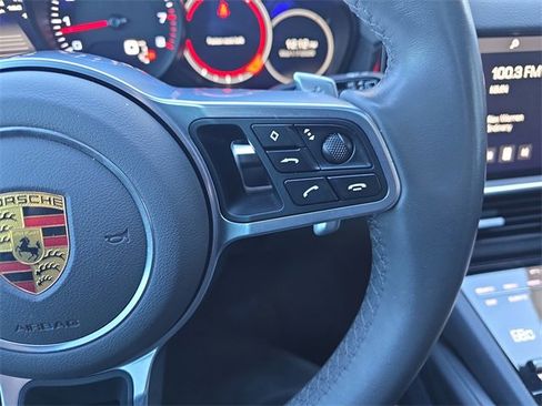 Used 2021 Porsche Cayenne image 21