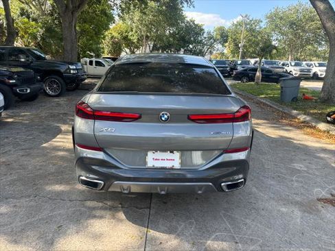 Used 2025 BMW X6 xDrive40i w/ Climate Comfort Package image 8