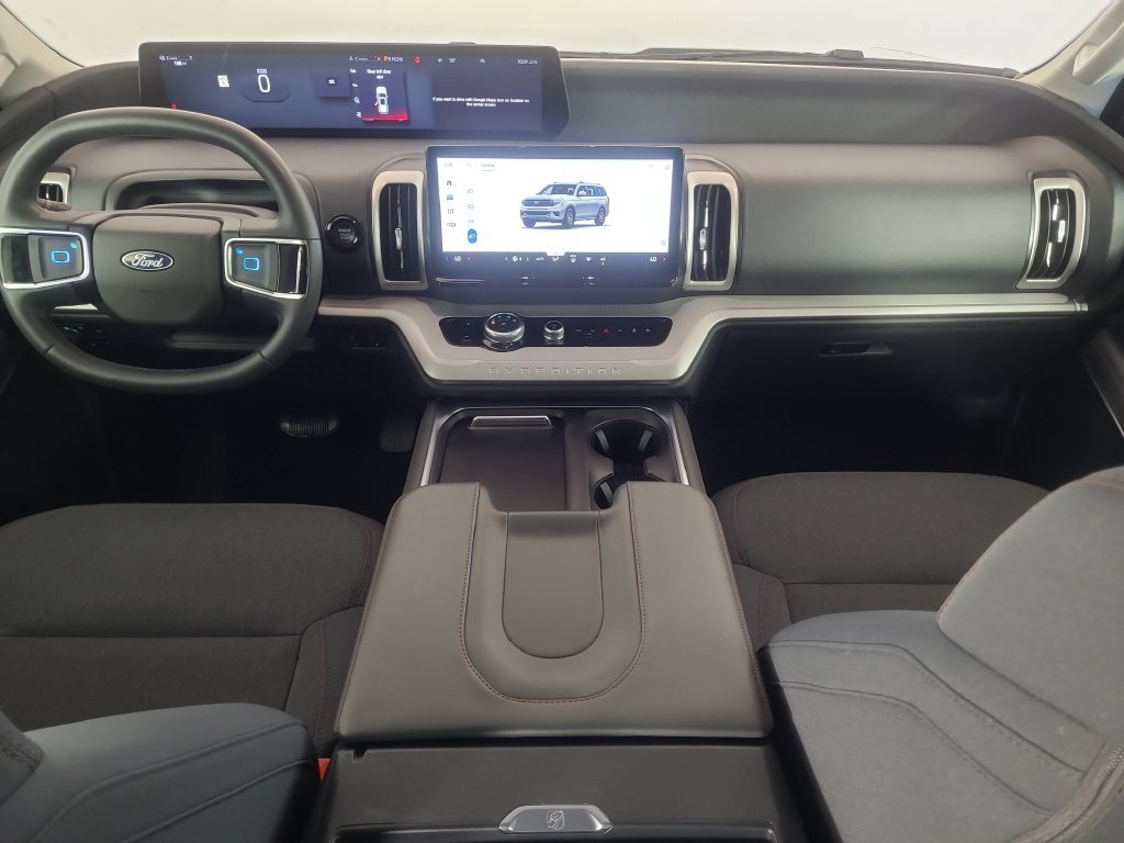 Used 2025 Ford Expedition Max Active AWD/4WD image 24