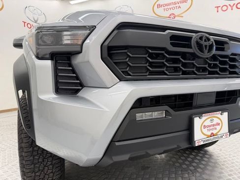 New 2026 Toyota Tacoma TRD Off-Road AWD/4WD image 9
