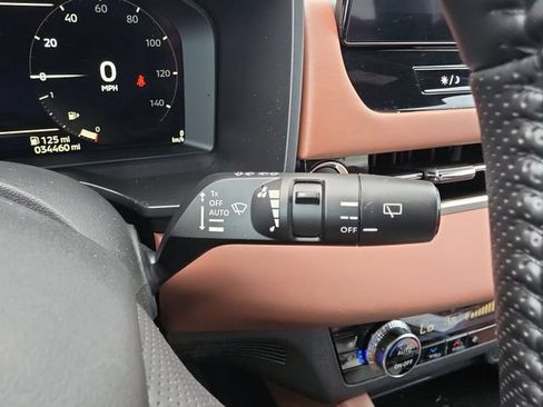 Used 2025 Mitsubishi Outlander SEL FWD image 23