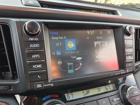 Used 2018 Toyota RAV4 Limited w/ Advanced Technology Package image 28