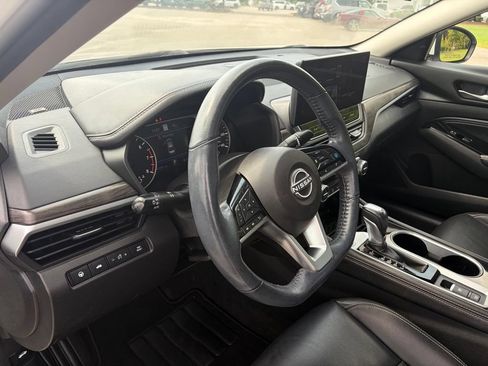Used 2023 Nissan Altima 2.5 SL FWD image 14