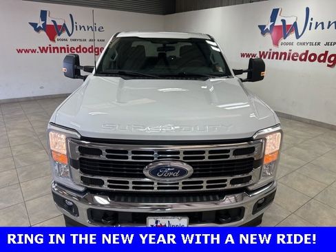 Used 2024 Ford F350 XLT image 4