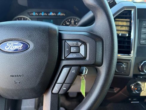 Used 2015 Ford F150 XLT image 11