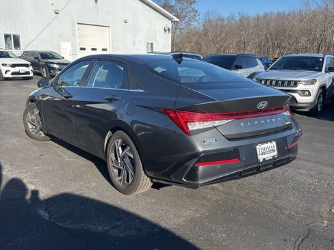Used 2024 Hyundai Elantra Limited image 5
