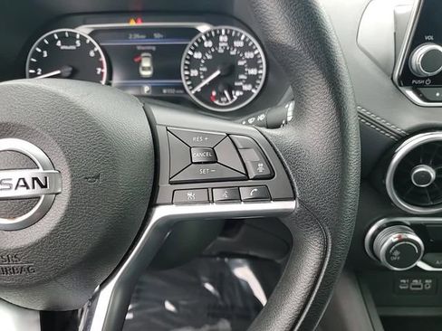 Used 2023 Nissan Sentra SV image 17