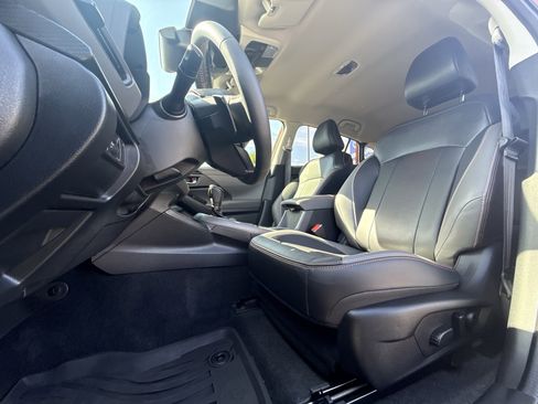 Used 2024 Subaru Crosstrek 2.5i Limited w/ Crosstrek Mirror Package image 18